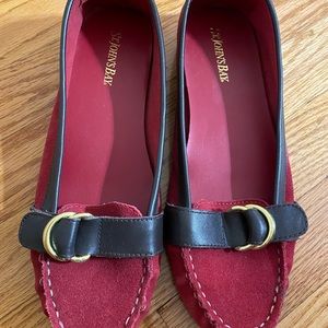 Leather Upper flat shoes! Never worn